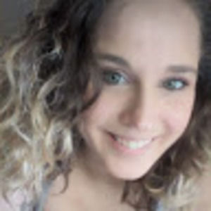 Meet your Posher, Caitlin